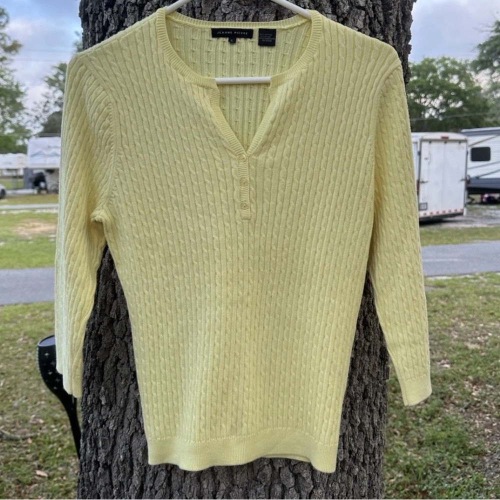 CABLE KNIT SWEATER Size M Women’s RIBBED PASTEL YELLOW 3/4 Sleeve Slim Fit‎